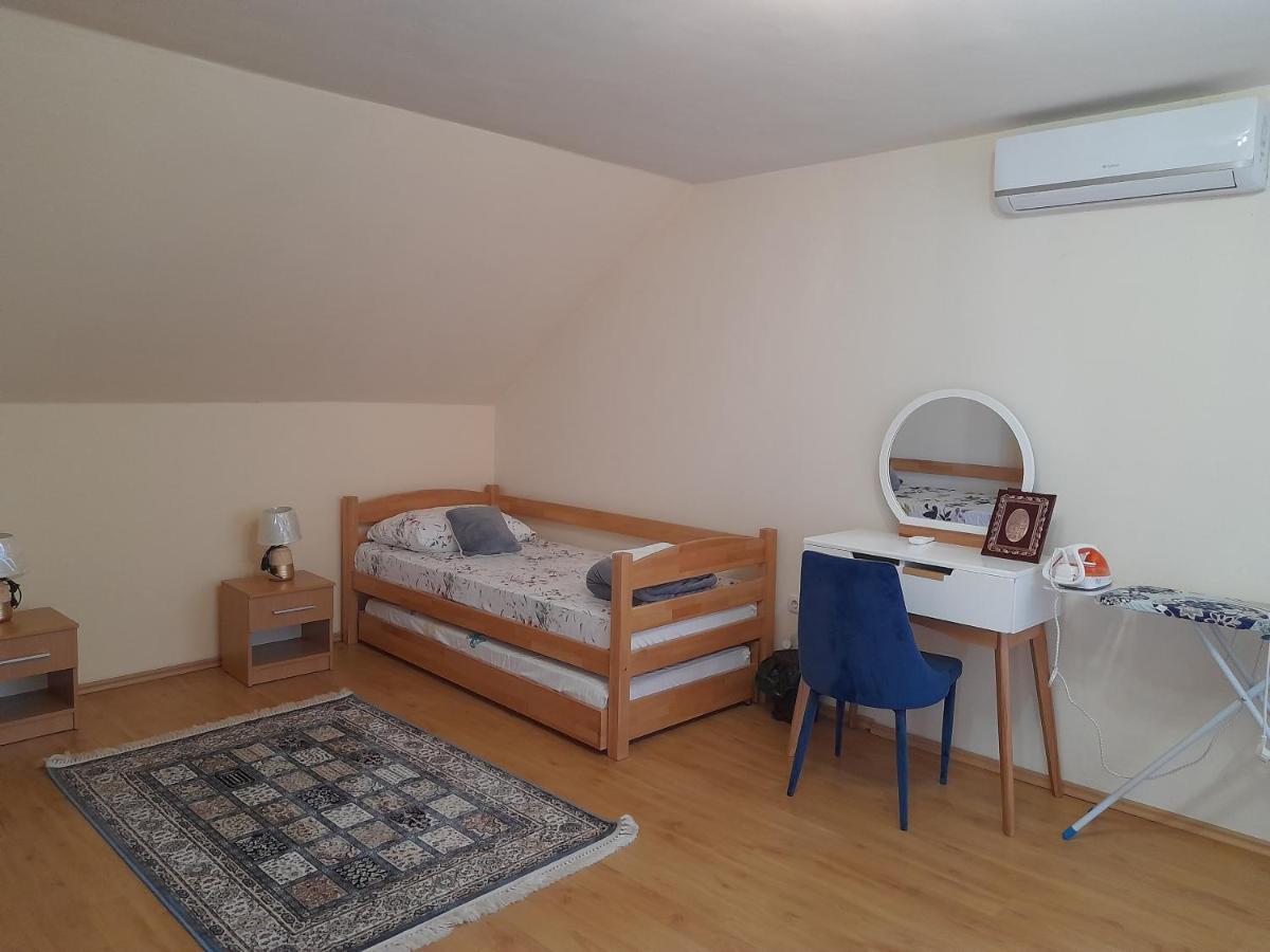 River Bank Apartments & Castle View بيهاتش المظهر الخارجي الصورة