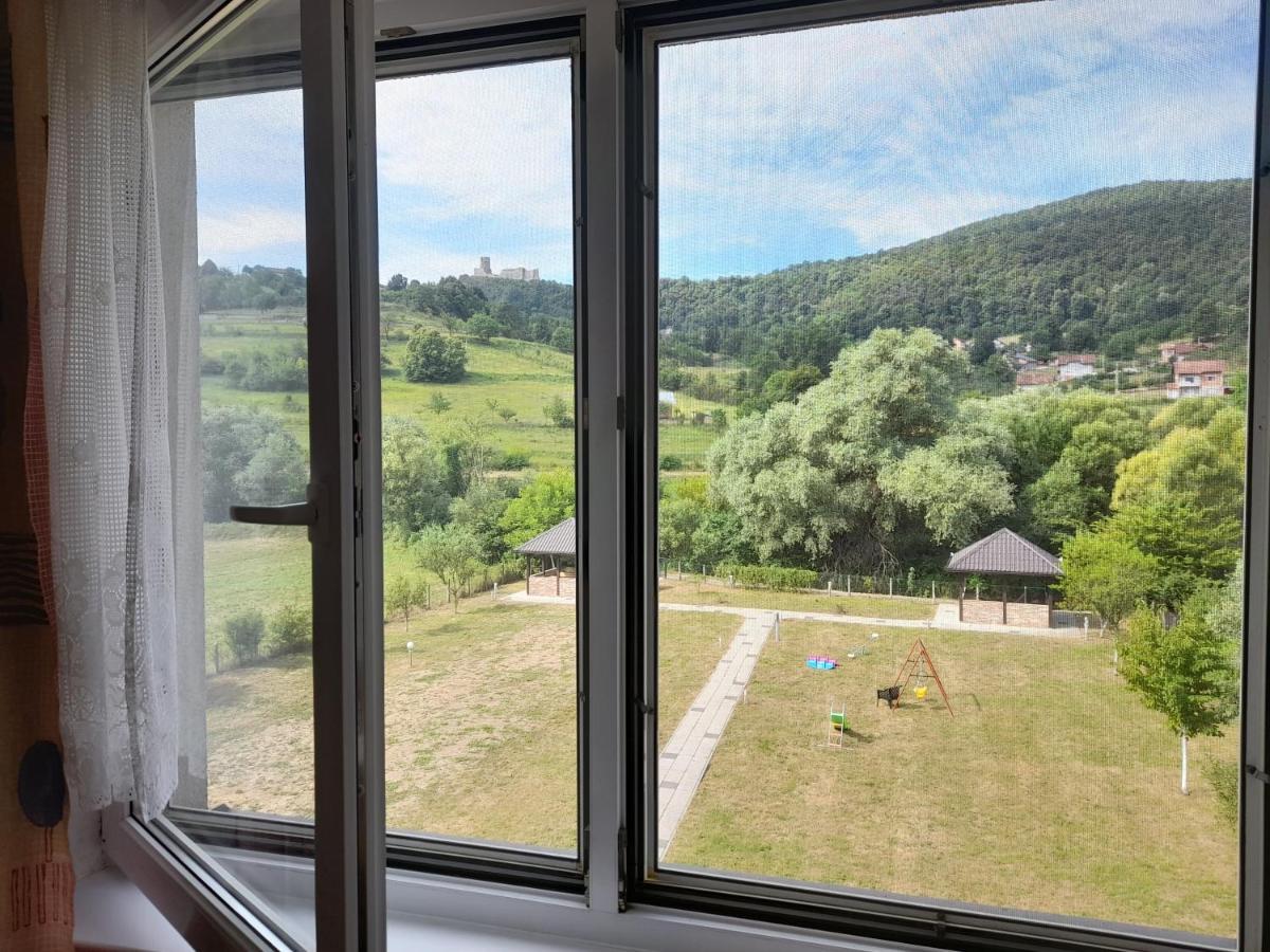 River Bank Apartments & Castle View بيهاتش المظهر الخارجي الصورة