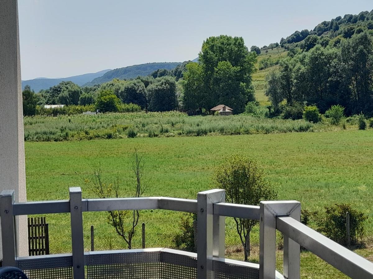 River Bank Apartments & Castle View بيهاتش المظهر الخارجي الصورة