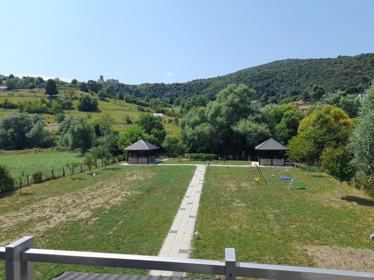 River Bank Apartments & Castle View بيهاتش المظهر الخارجي الصورة