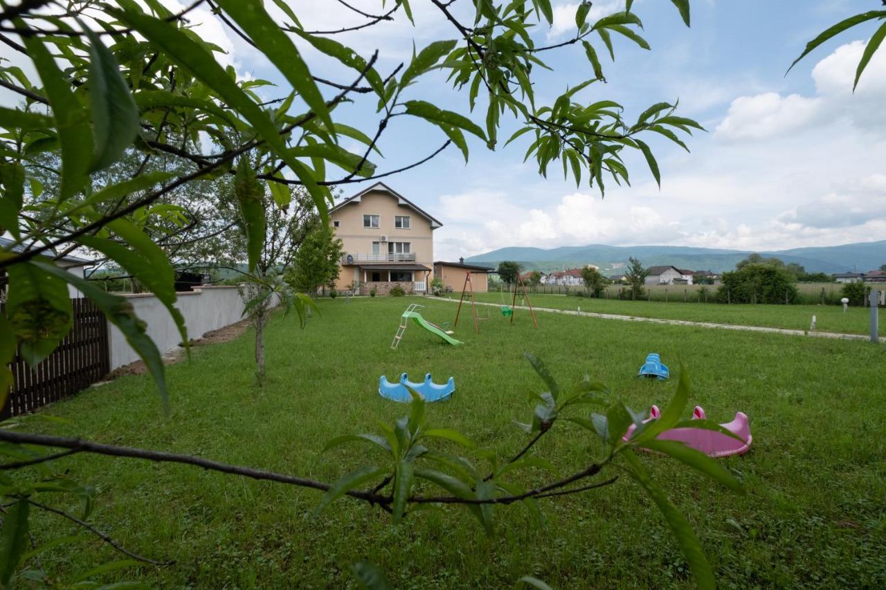 River Bank Apartments & Castle View بيهاتش المظهر الخارجي الصورة