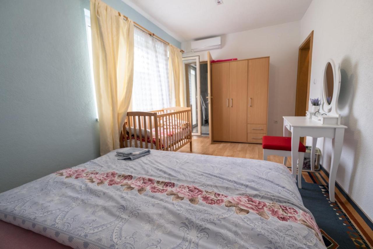 River Bank Apartments & Castle View بيهاتش المظهر الخارجي الصورة