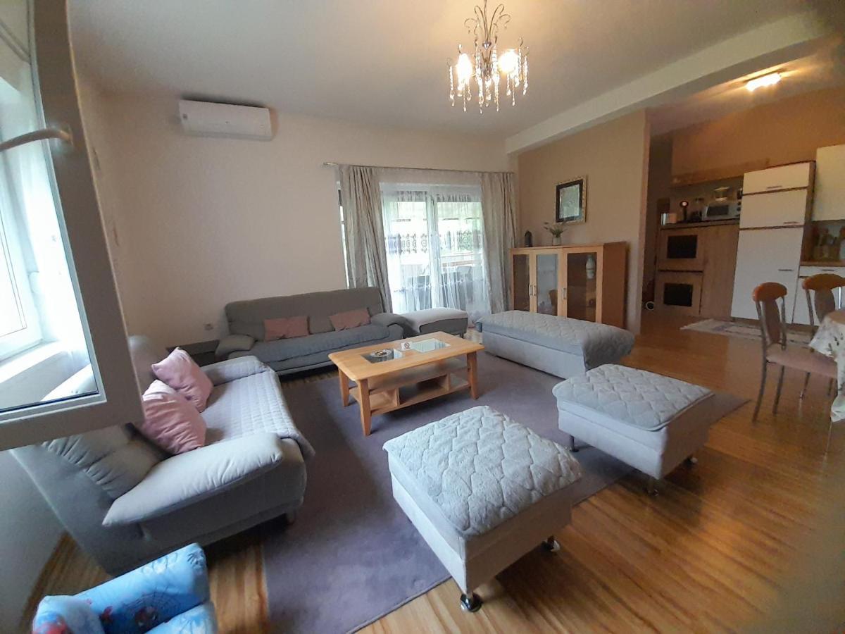 River Bank Apartments & Castle View بيهاتش المظهر الخارجي الصورة