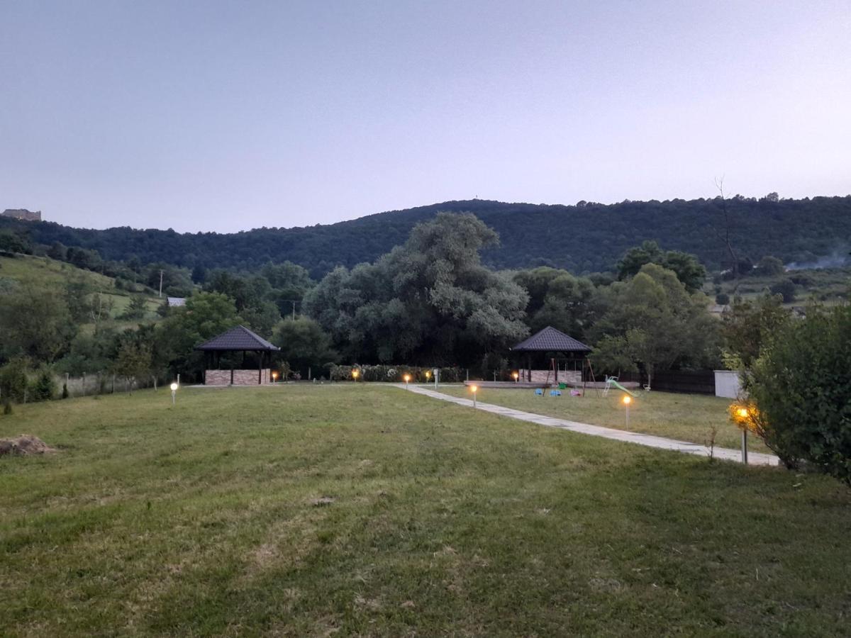 River Bank Apartments & Castle View بيهاتش المظهر الخارجي الصورة