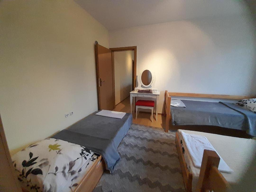 River Bank Apartments & Castle View بيهاتش المظهر الخارجي الصورة